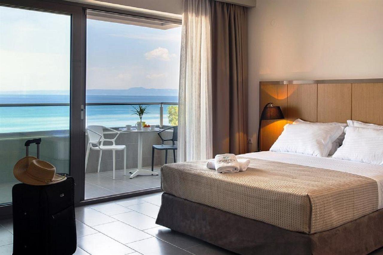Ostria Sea Side Hotel Hanioti Exterior photo