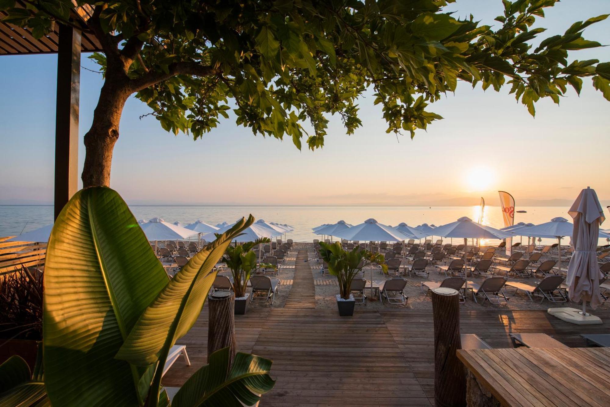 Ostria Sea Side Hotel Hanioti Exterior photo